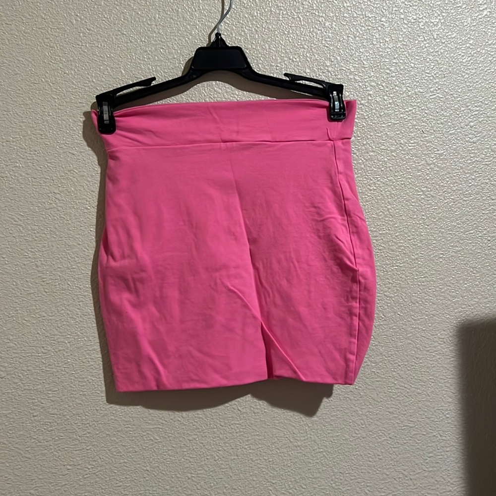 Pink bodycon skirt